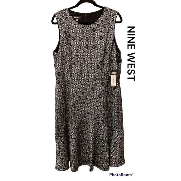NWT Nine West SZ 16 Woman’s Black Metallic Floral Print Dress - Picture 2 of 12